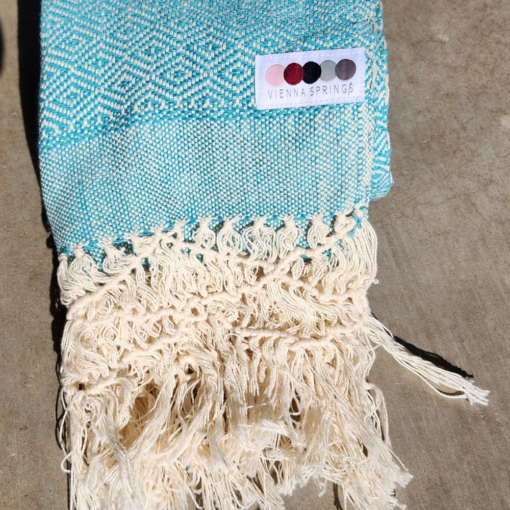 Vienna Springs Turqoise Ring Sling